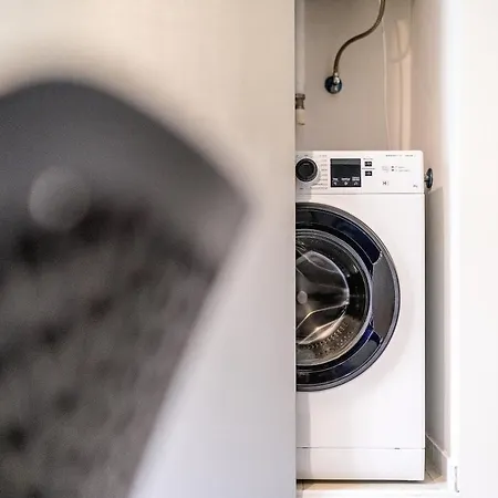 700mstazionecentraleampio Trilocale Con 2balconi トリエステ