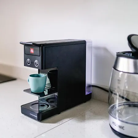 700mstazionecentraleampio Trilocale Con 2balconi Trieste