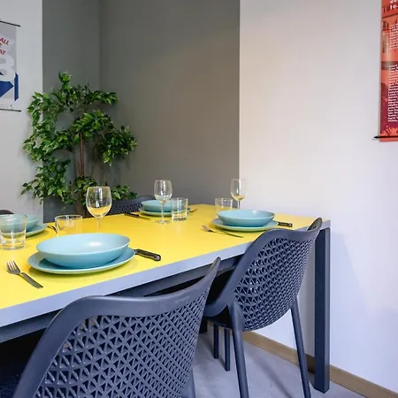 700mstazionecentraleampio Trilocale Con 2balconi